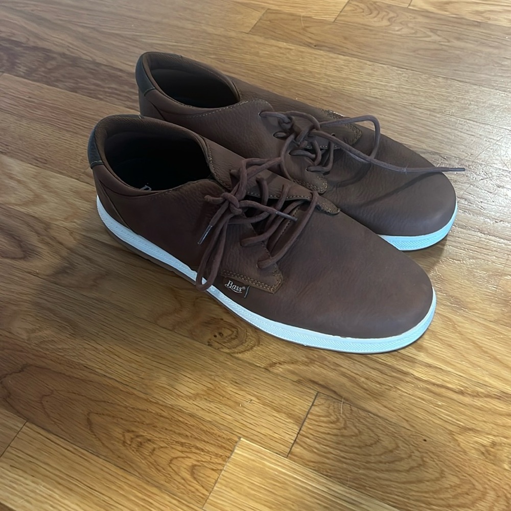 Men’s dress shoes